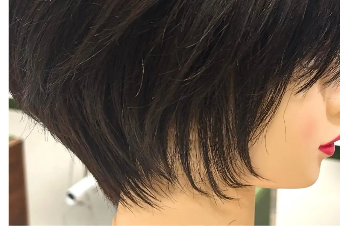 ショート くびれヘア 酸性ストレート特化× 艶髪師/及川のヘアスタイル