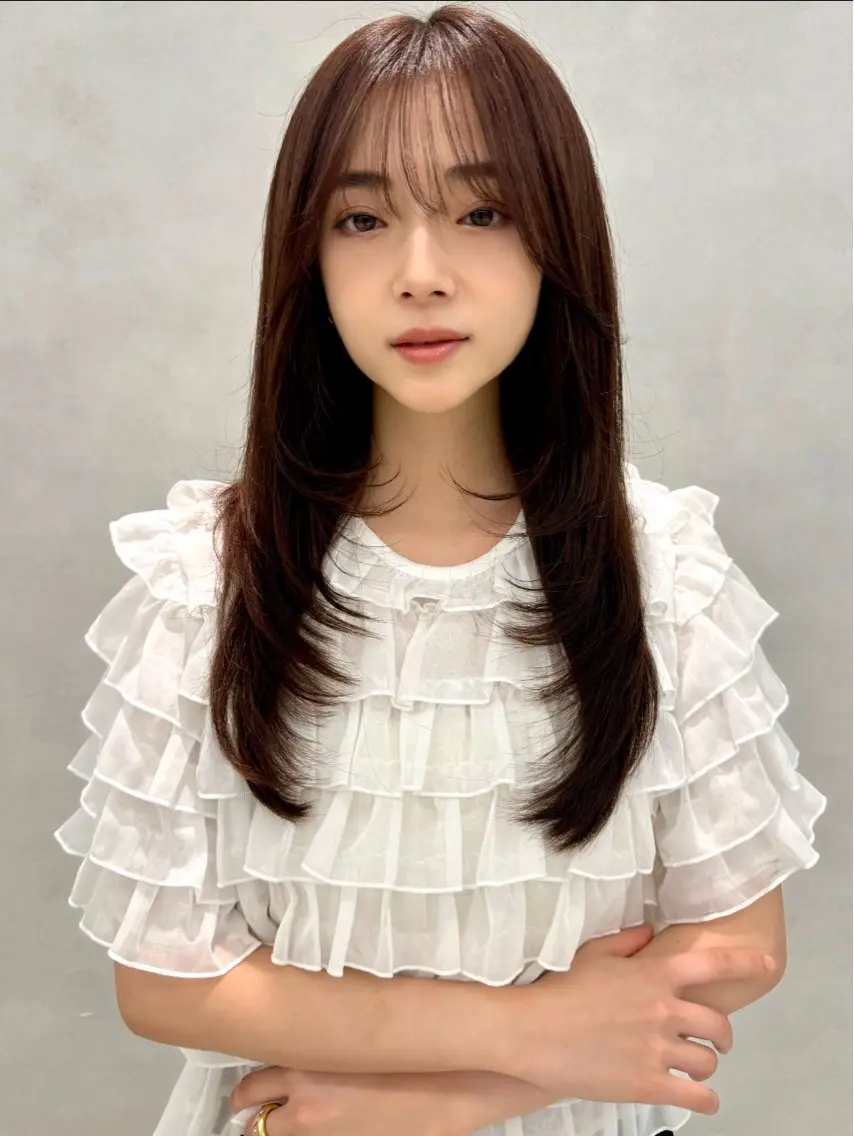セミロング 髪質改善 韓国風ヘア レイヤーカット カット ヘアカラー トリートメント 韓国レイヤー／髪質 改善カラー/れんのヘアスタイル