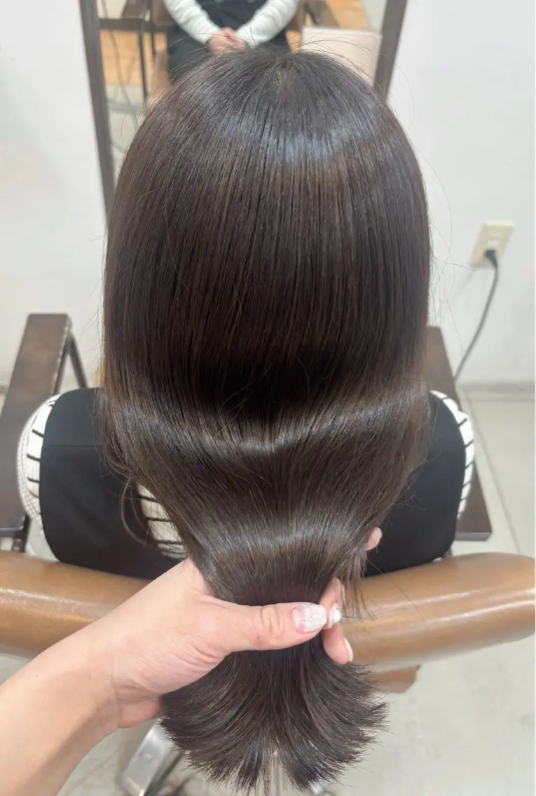 ミディアム カラー オリーブグレー トリートメント ヘアカラー トリートメント 頭皮×髪質改善 透明感カラー💎中村のヘアスタイル