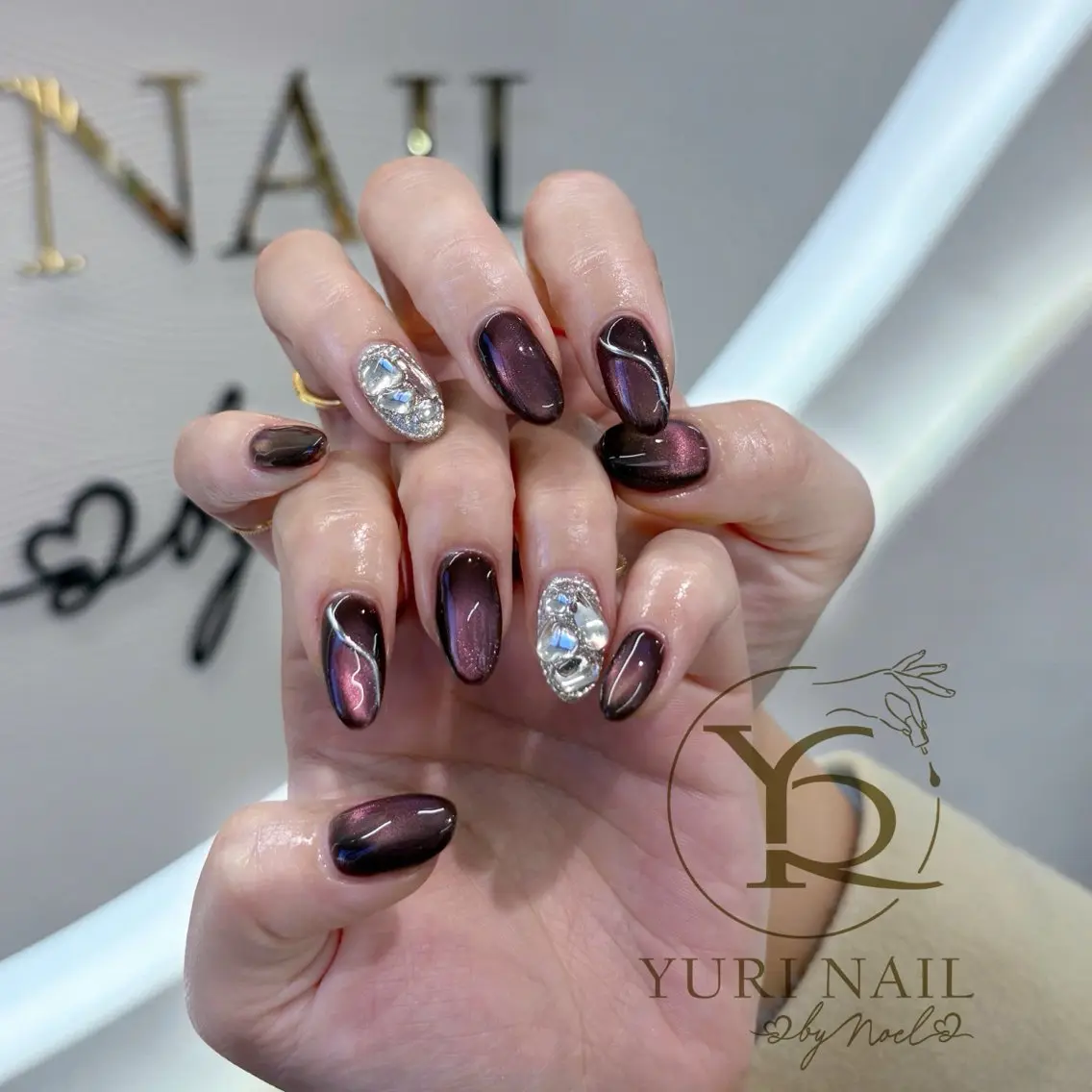ネイル オーロラネイル ブルー チークネイル フットネイル フレンチネイル ハンドネイル フットネイル ハンドケア YURI Nail NARITAのネイルデザイン