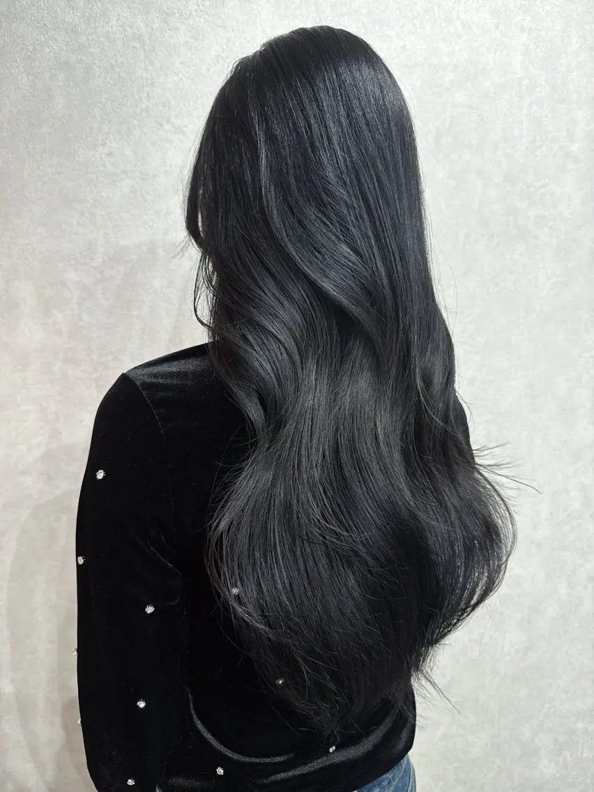 ロング カラー グレージュ AIRI layer cut hairのヘアスタイル