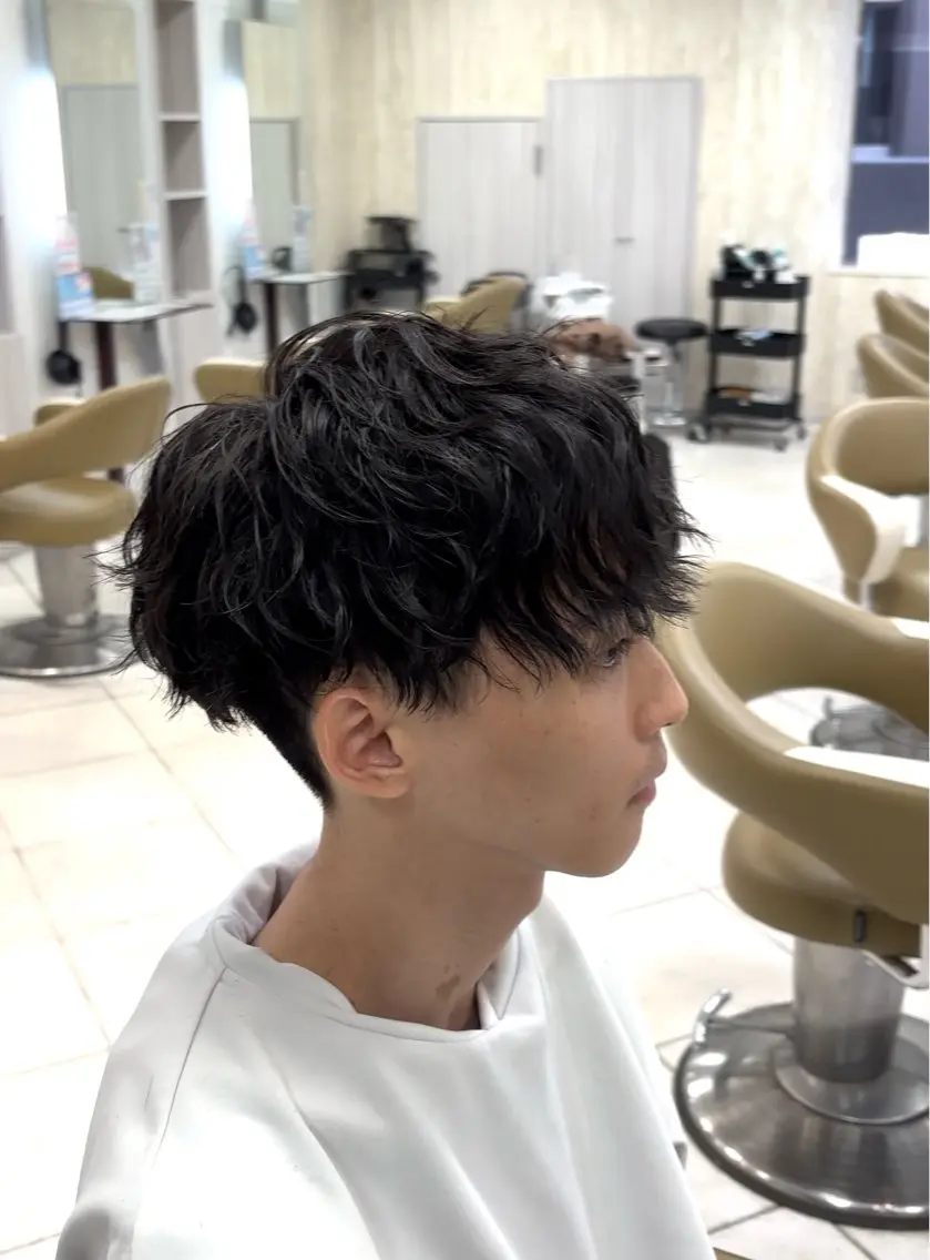ショート パーマ メンズ メンズパーマ スパイラルパーマ ダメージレス縮毛矯正 メンズも歓迎 細谷のヘアスタイル