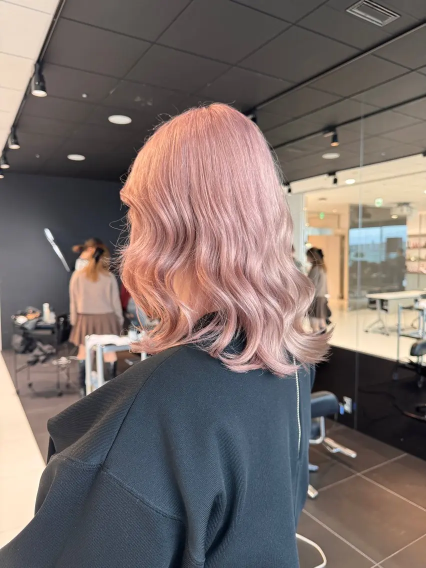 セミロング カラー ピンクカラー カット ヘアカラー saki|パーマ ボブパーマ.メンズのヘアスタイル