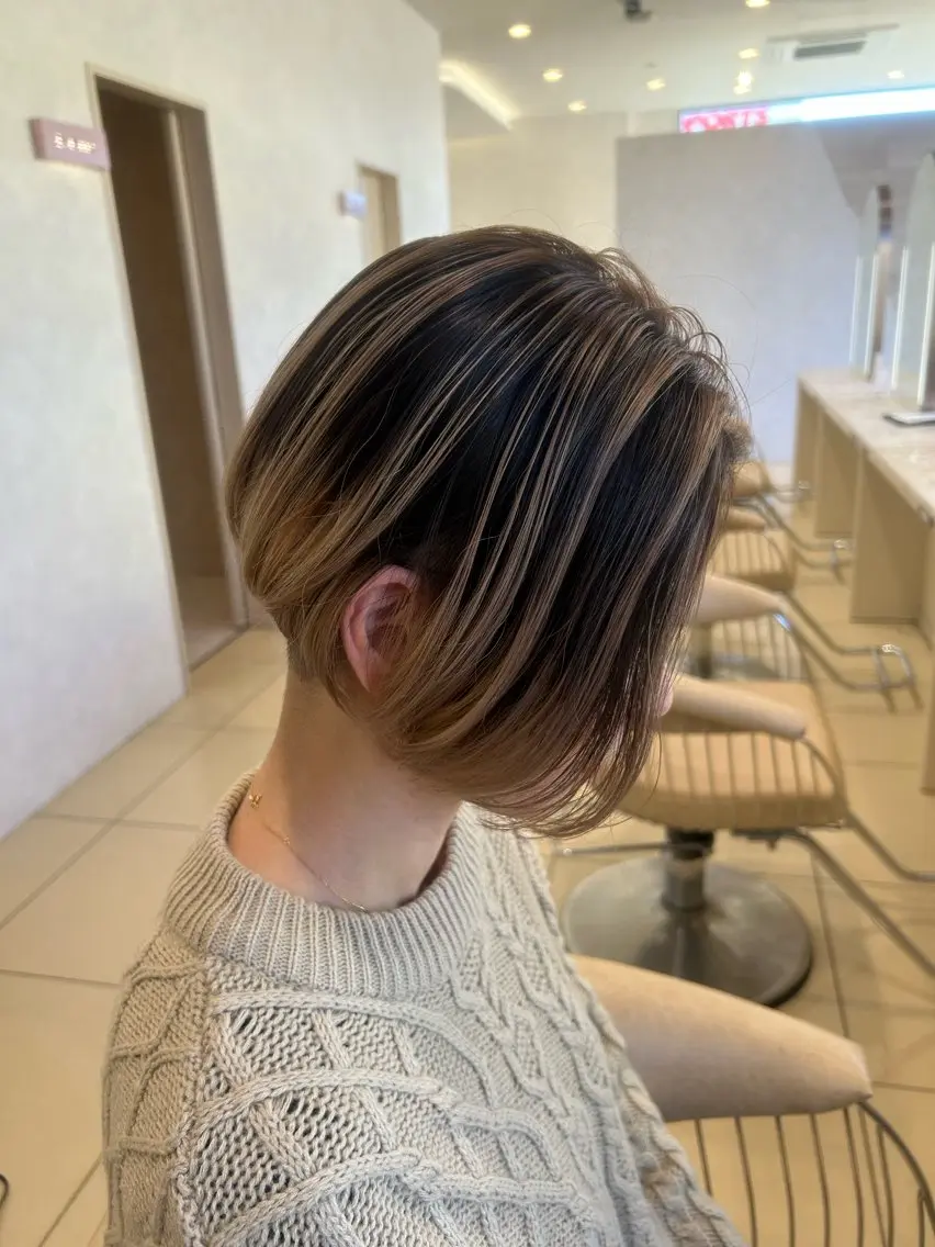 ショート カラー メンズ ヘアカラー トリートメント 海外カラー白髪ぼかし ティファニーサユリのヘアスタイル