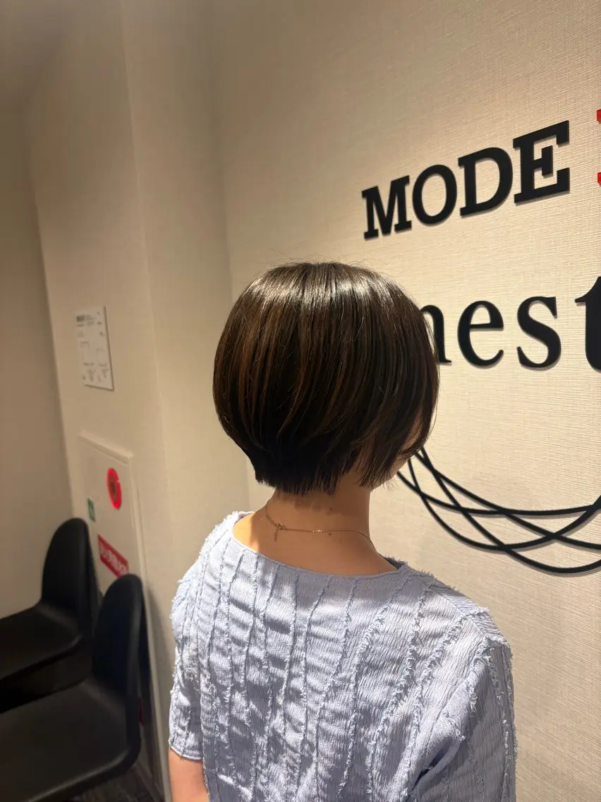 ショート ゆるふわレイヤー カット manonのヘアスタイル
