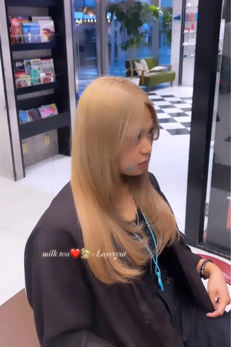 ロング ハイトーンカラー✨️ 艶カラー特化Amiのヘアスタイル