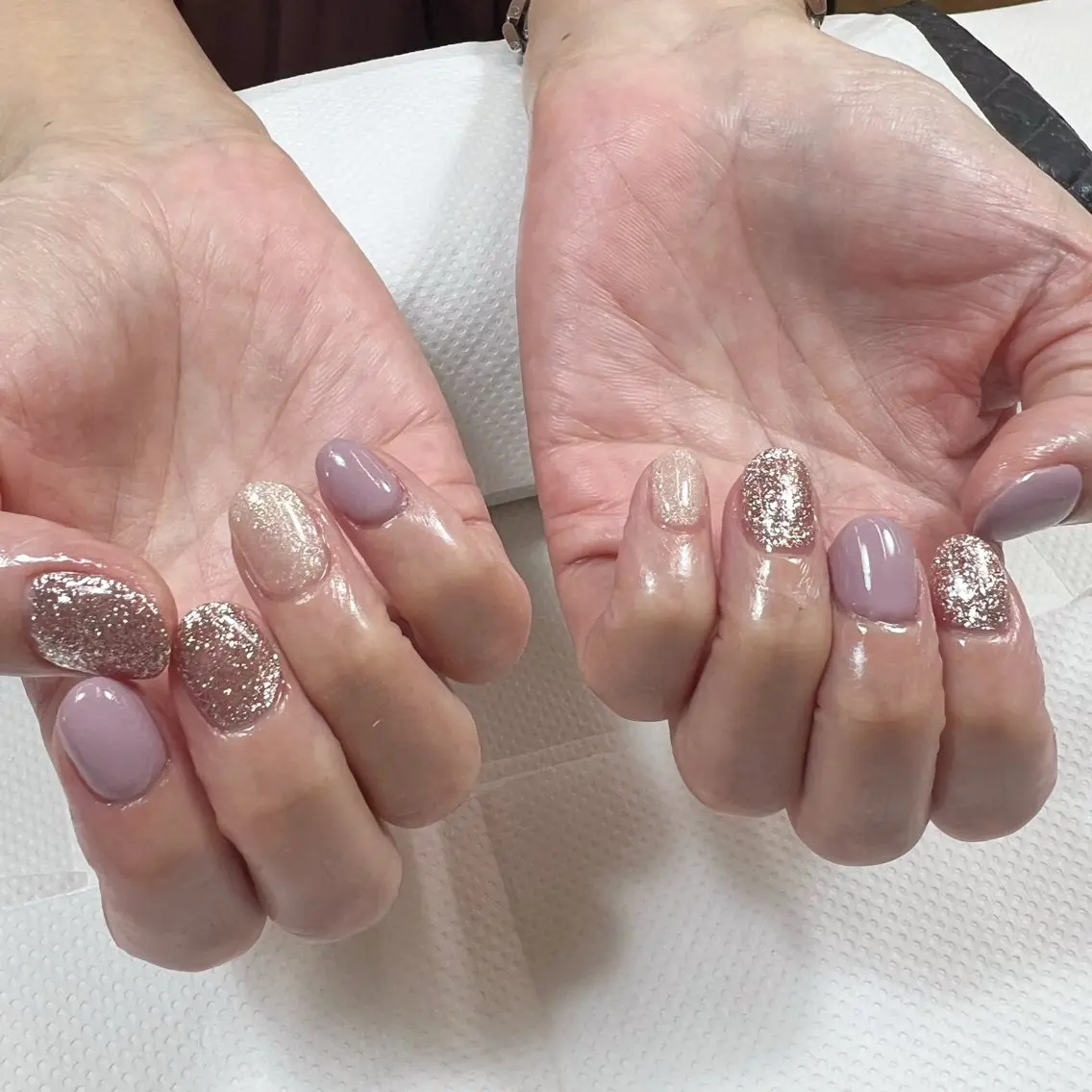 ネイル ラメ(グリッター) ピンク パープル ホワイト ハンドネイル Nishimura Amiのネイルデザイン