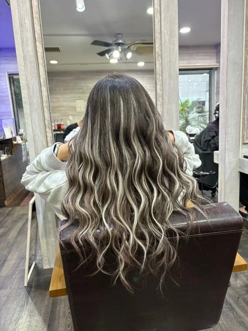 ミディアム シールエクステ エクステ ヘアカラー エクステ LOCO/ Koukiのヘアスタイル