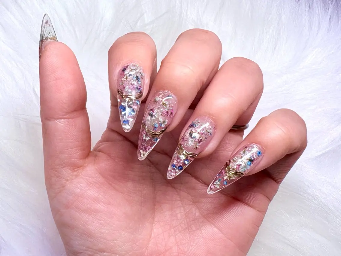 ネイル クリアネイル ストーンネイル ハンドネイル Nailsalon Dahliaのネイルデザイン