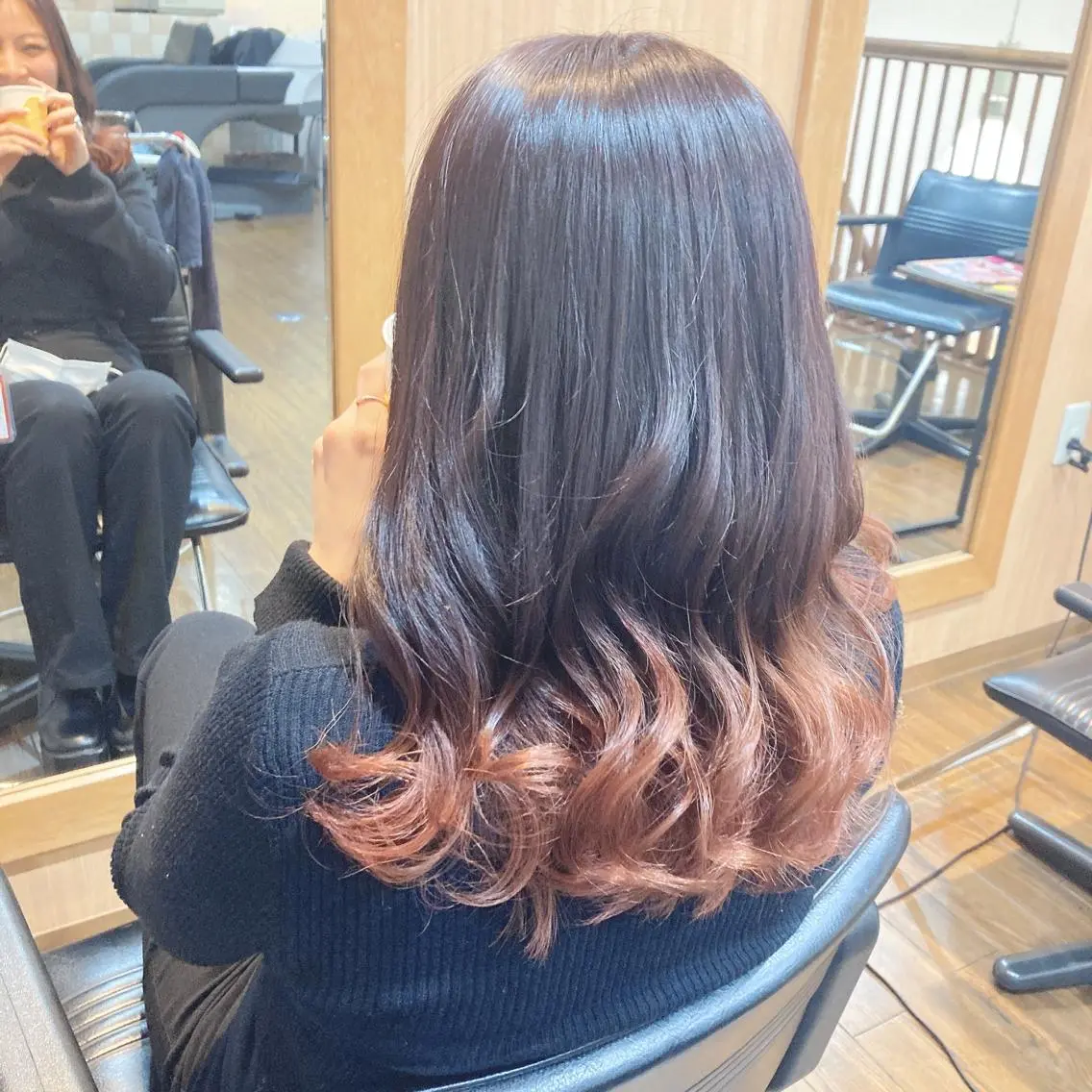 カラー オレンジ オレンジレッド レッドカラー MOLLA ✂️辻桃加のヘアスタイル