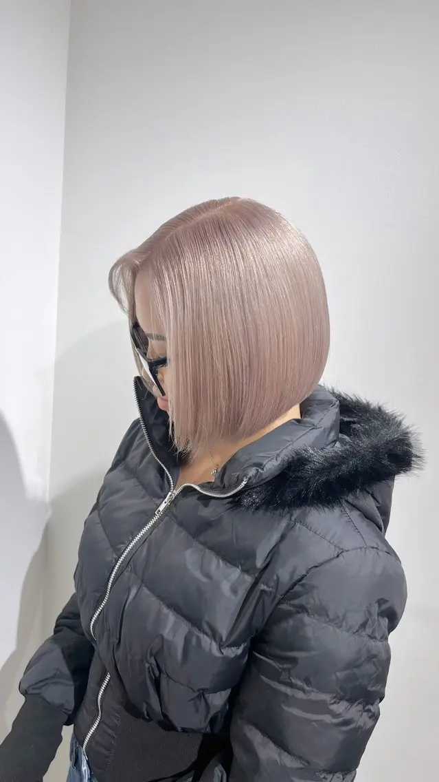ショート カラー ハイトーンカラー ヘアカラー 吉原葵/ハイトーン /インナーカラーのヘアスタイル