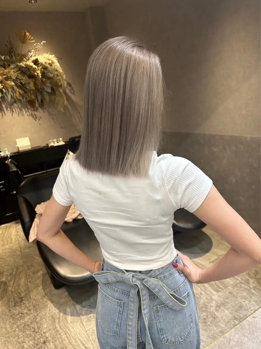 セミロング カラー ブリーチ ケアブリーチ ハイトーンカラー 🍒楓🍒北九州1 艶カラー作る人🎨のヘアスタイル