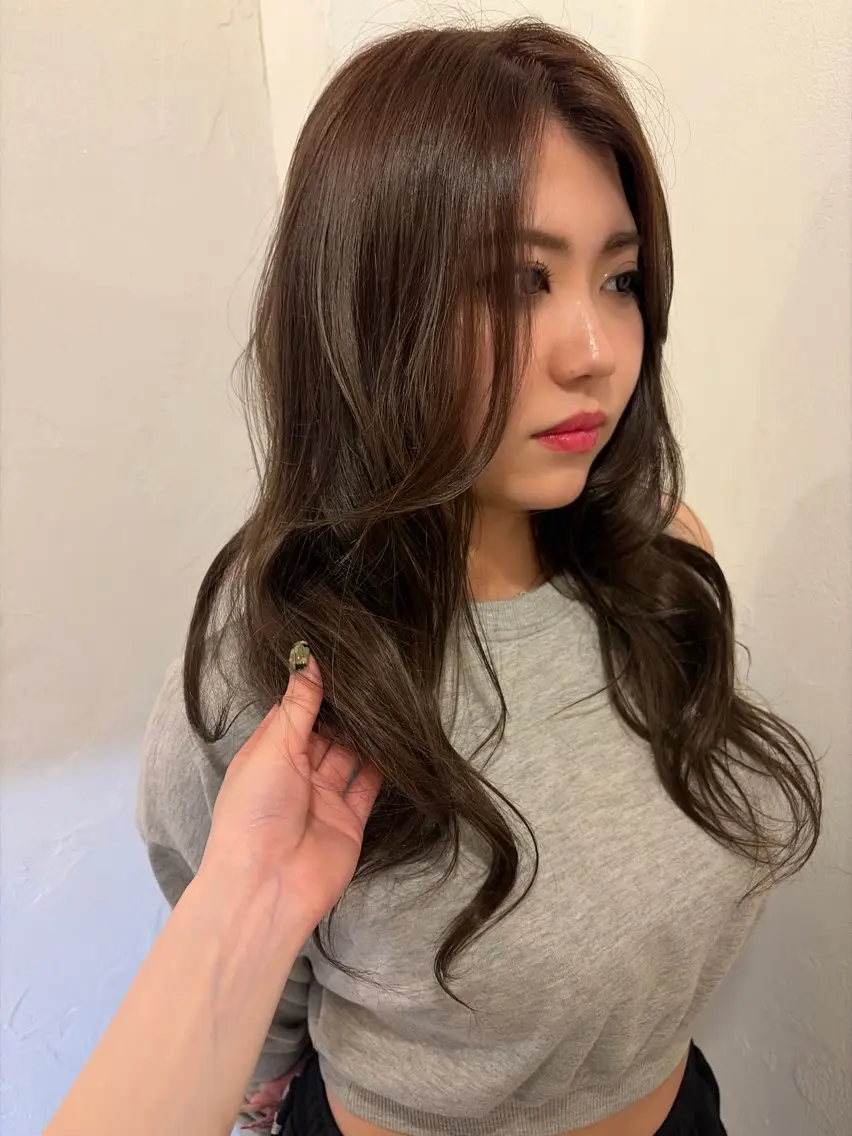 ロング カラー Iris. Yuuのヘアスタイル