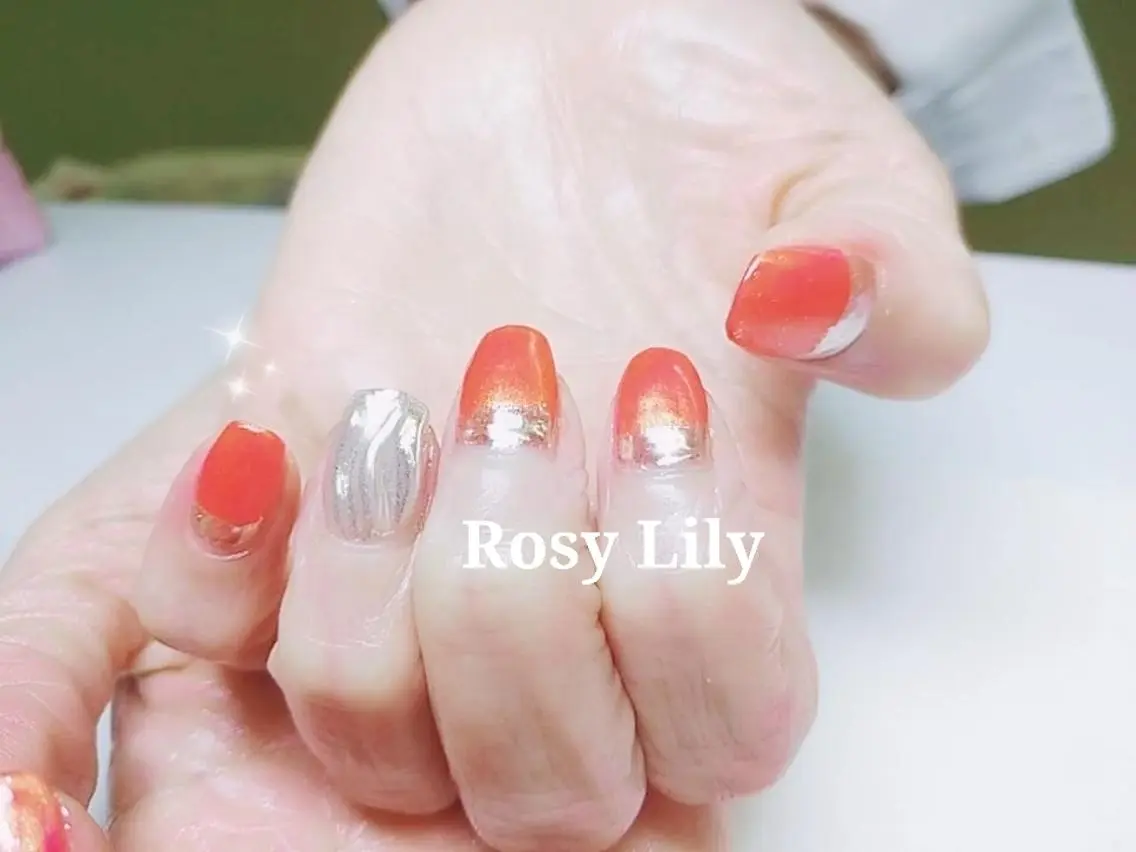 ネイル ミラーネイル ハンドネイル ハンドケア プライベートサロン Rosy Lilyのネイルデザイン