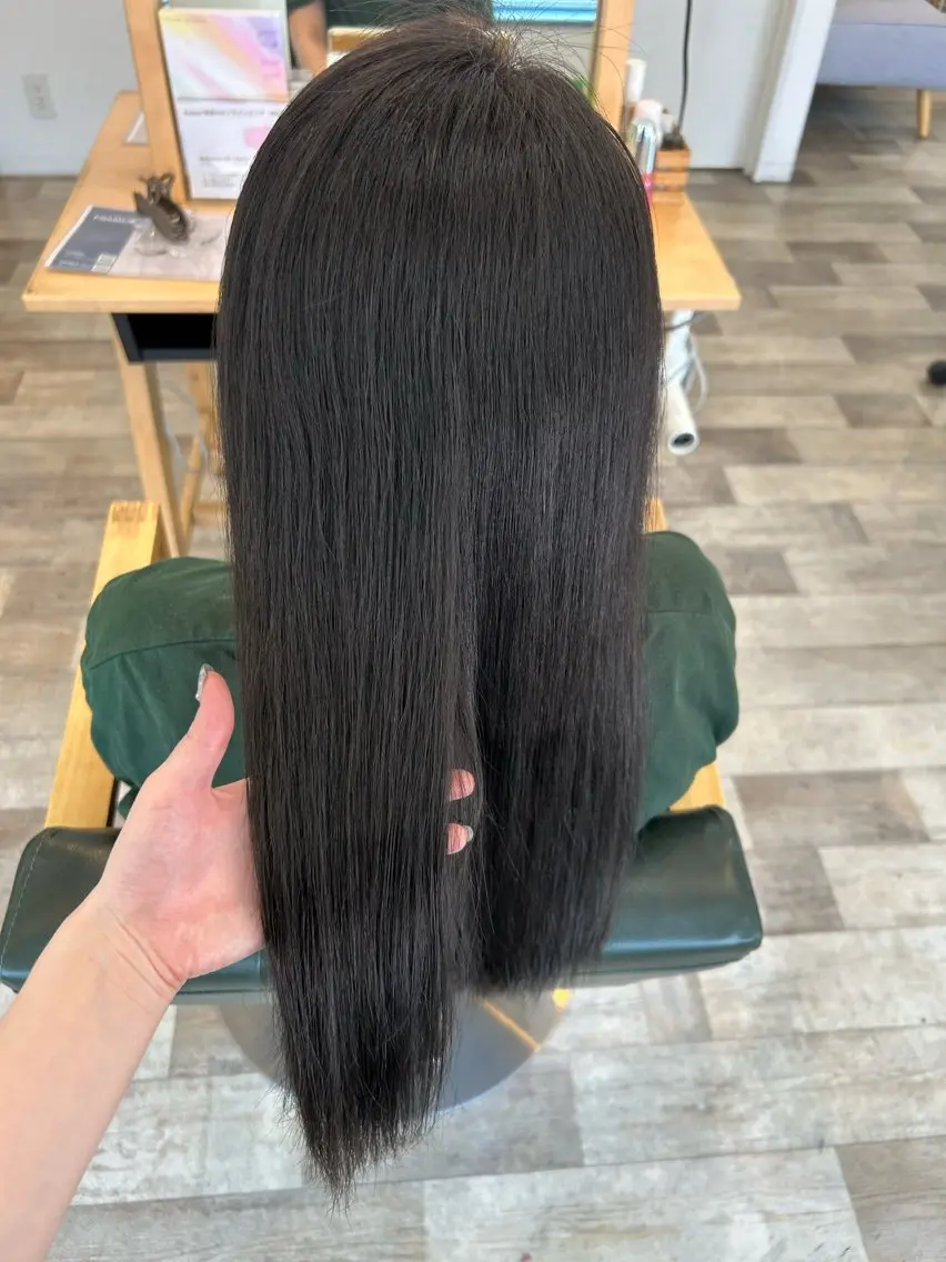 カラー グレージュ オリーブグレージュ オリーブグレー ヘアカラー 青木 優雅のヘアスタイル