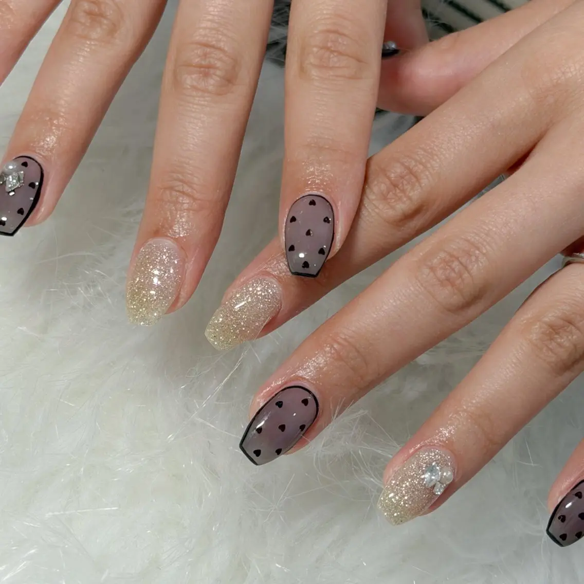ネイル ハンドネイル フットネイル LAVISH nanamiのネイルデザイン