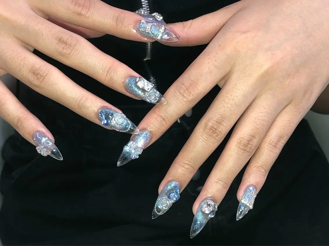 ネイル lucky nail 歌舞伎町のネイルデザイン