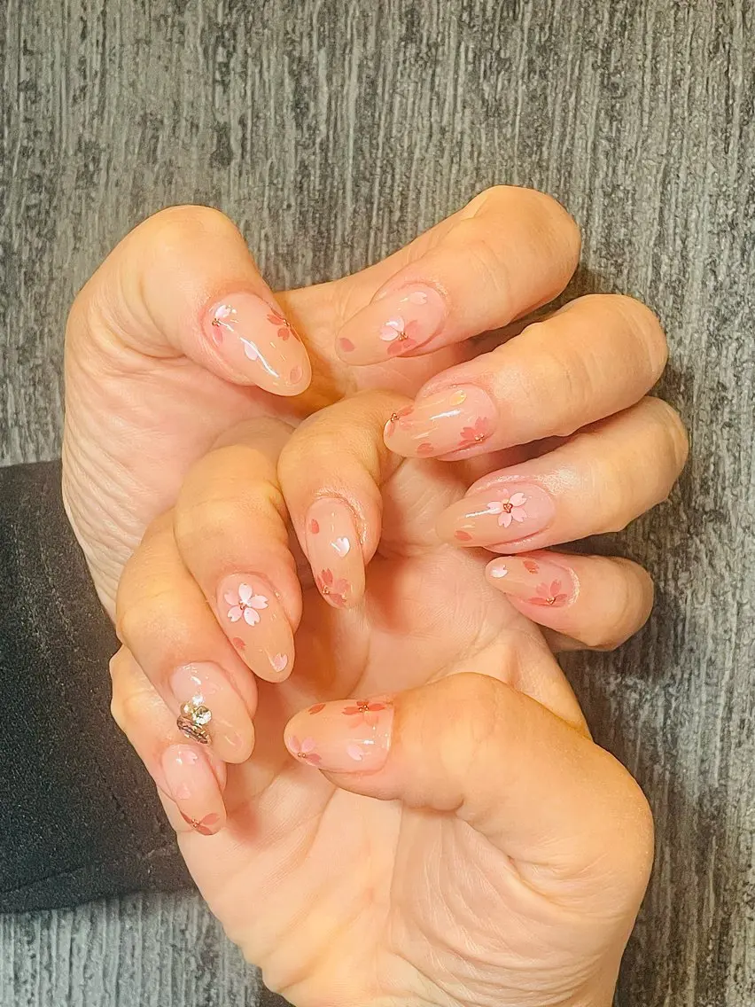 ネイル 桜ネイル beamerci🌼 SHIORIのネイルデザイン
