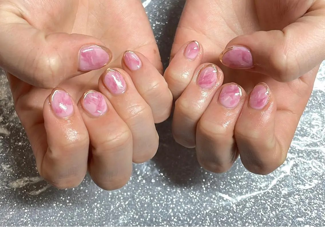 ネイル ハンドネイル VIERU 🌈🎀💖のネイルデザイン