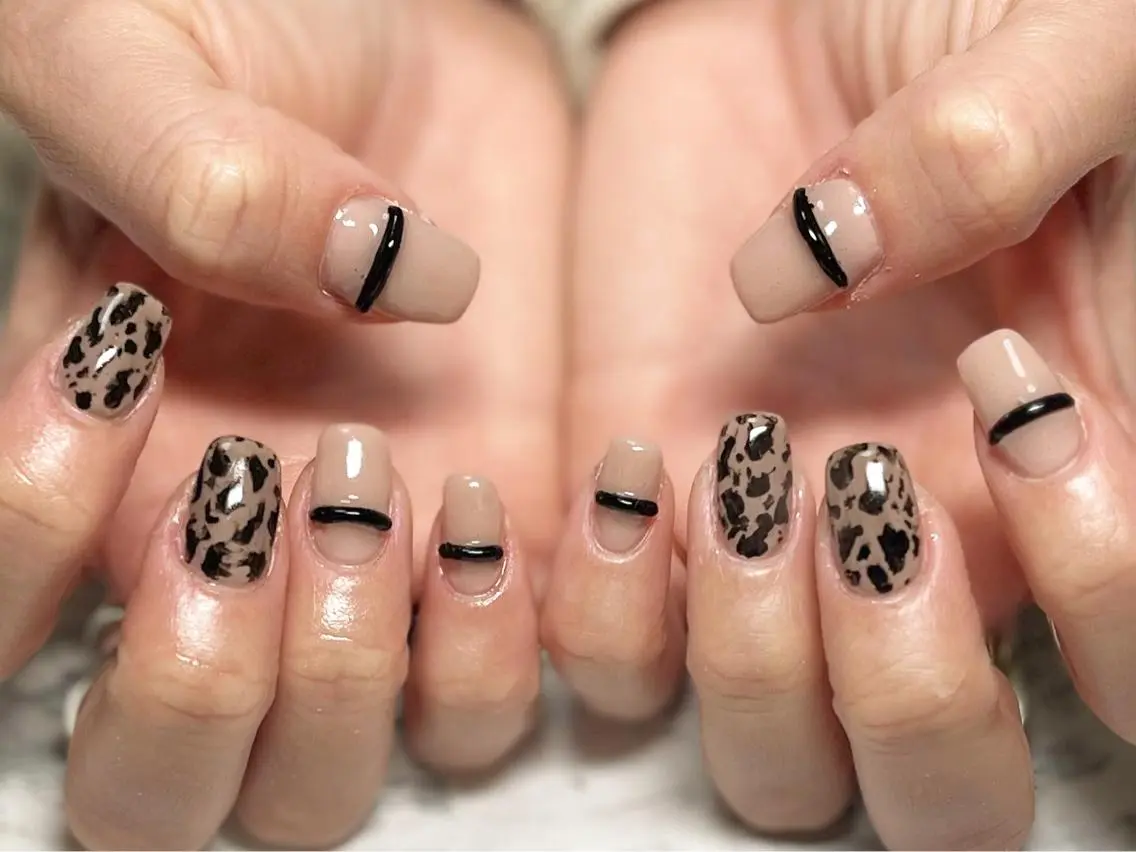 ネイル アニマル柄 フットネイル ニュアンスネイル シンプルネイル 春ネイル nail fufla ♡yamane♡のネイルデザイン