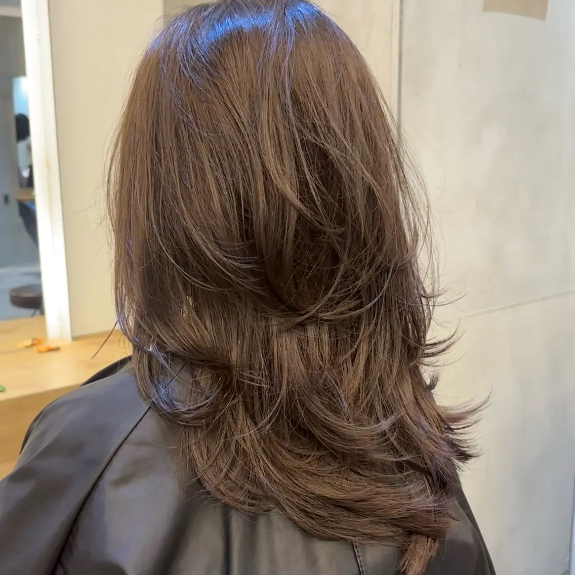 ロング カラー ハイレイヤー レイヤーカット カット ヘアカラー トリートメント 韓国🇰🇷透明感 ERIのヘアスタイル