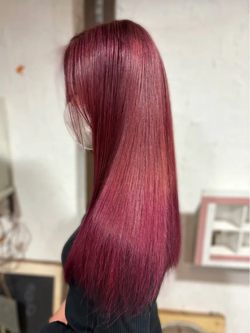 【オシャレになりたい人必見‼️】カット+全頭ブリーチ+カラー+トリートメントの写真