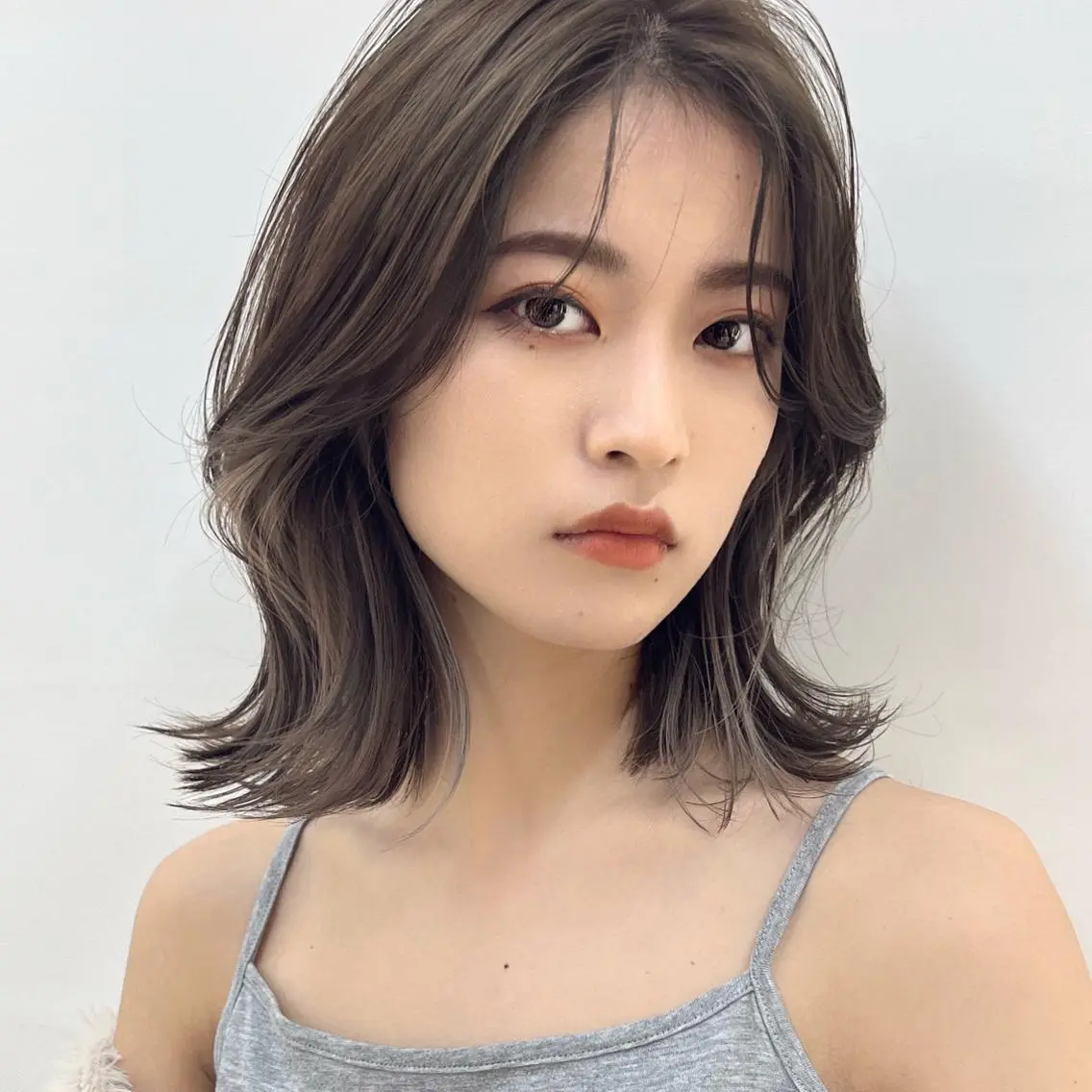 ミディアム カラー ブリーチ ボブ カット ヘアカラー トリートメント レイヤー専門家 ダブルカラー修のヘアスタイル
