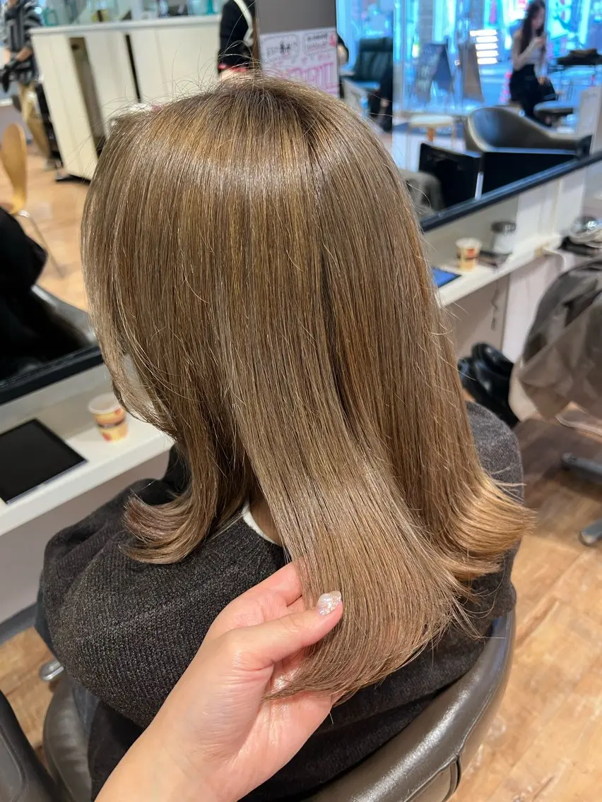 カラー ベージュカラー オリーブベージュ ヘアカラー トリートメント インナーカラー♡ Nanakoのヘアスタイル