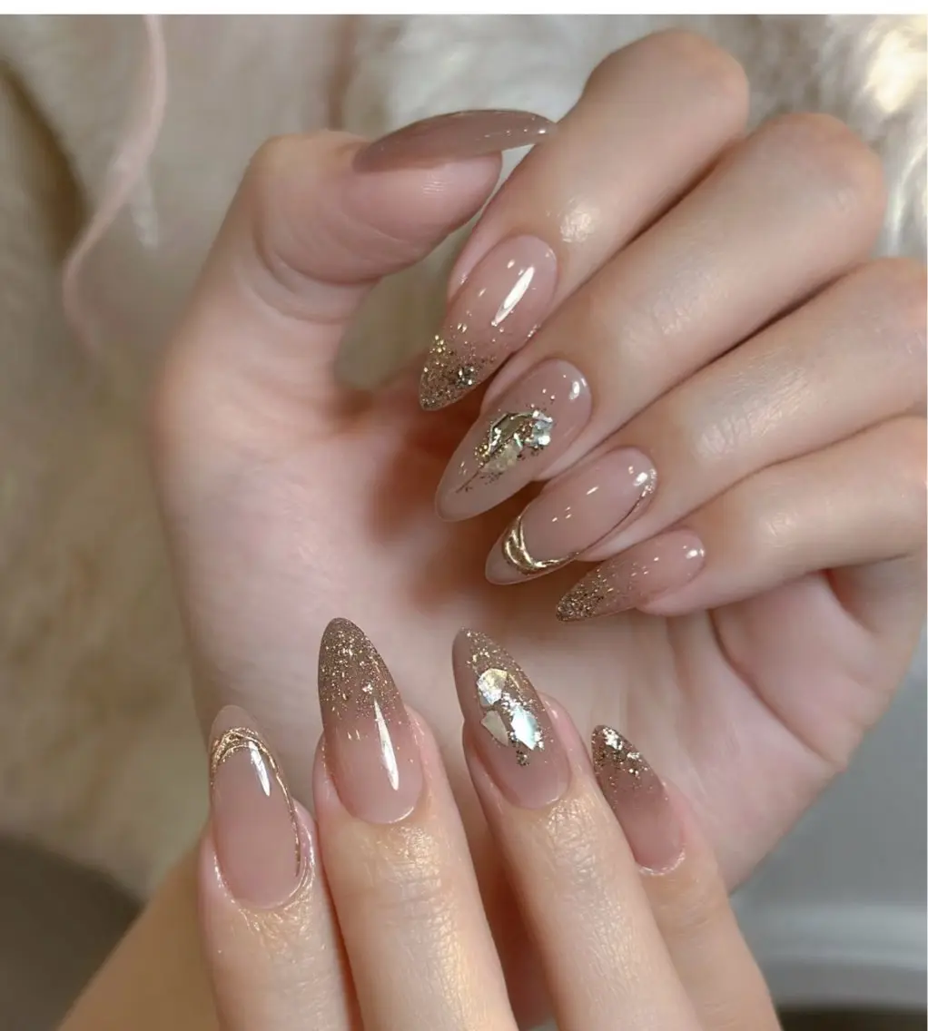 ネイル オーロラネイル べっ甲ネイル チークネイル 成人式 長さ出し ハンドネイル ハンドケア For you. Nail Salonのネイルデザイン