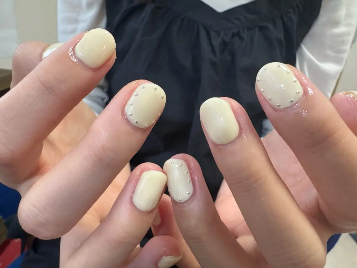 ネイル シンプルネイル ハンドネイル tsumeasobi 🪬macoのネイルデザイン
