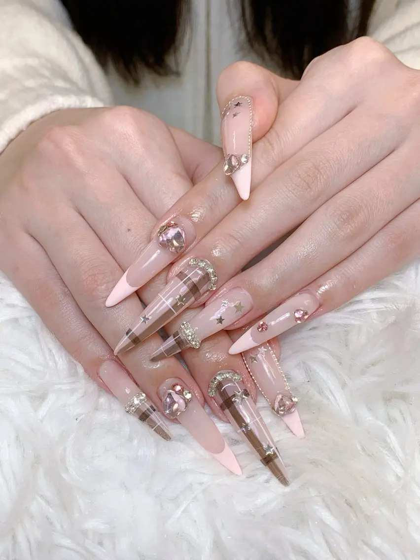ネイル アートネイル オーロラネイル チークネイル 長さ出し フットネイル Miya _nailのネイルデザイン