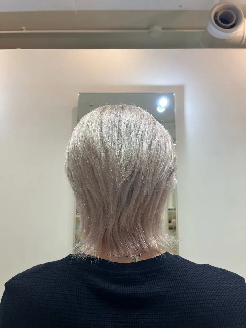 カラー メンズ メンズハイトーン ベージュカラー ハイトーンカラー ホワイトベージュ ヘアカラー 松浦 彩のヘアスタイル