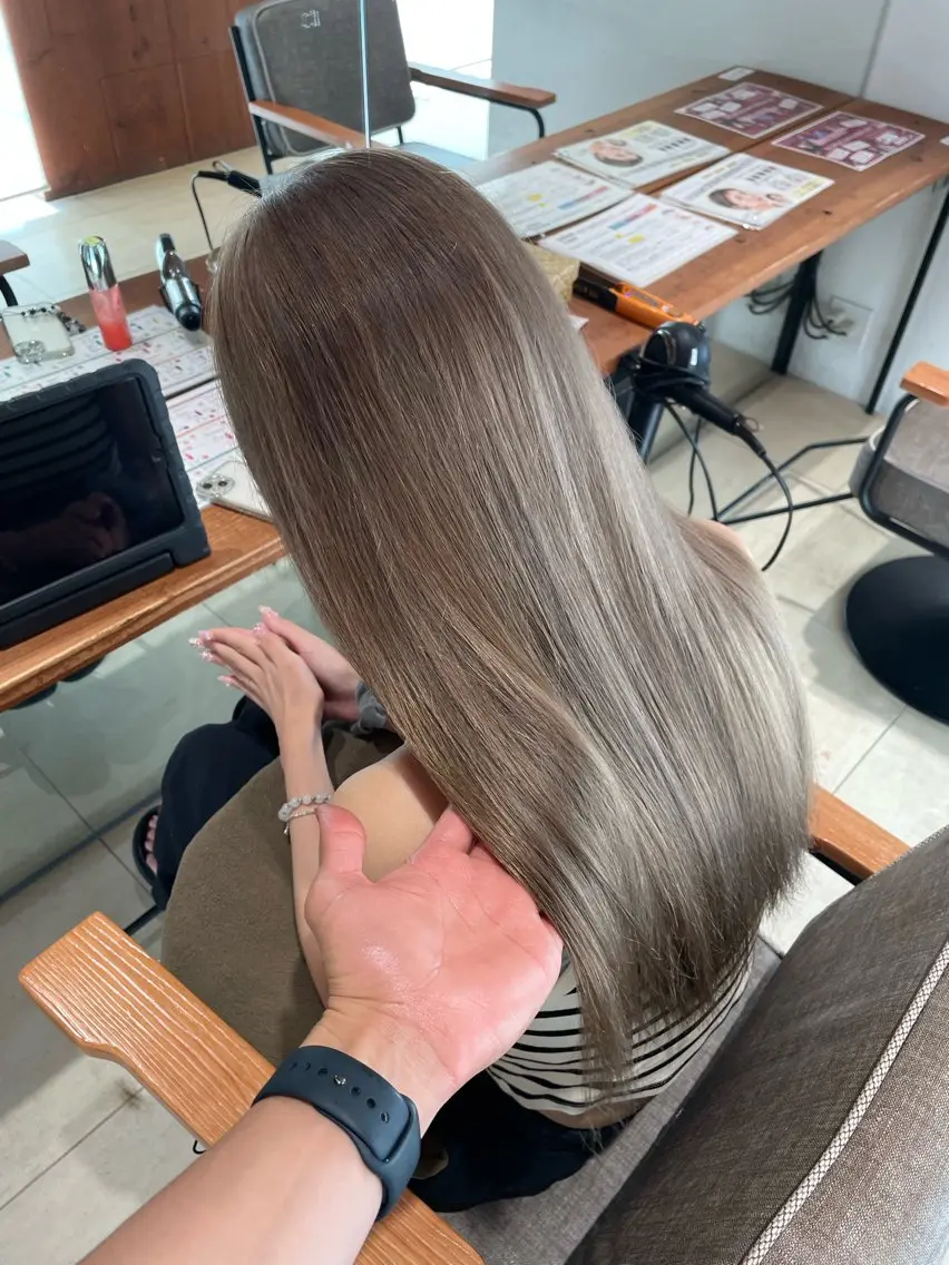ロング カット ヘアカラー ひたち野うしく 古田 捷人のヘアスタイル