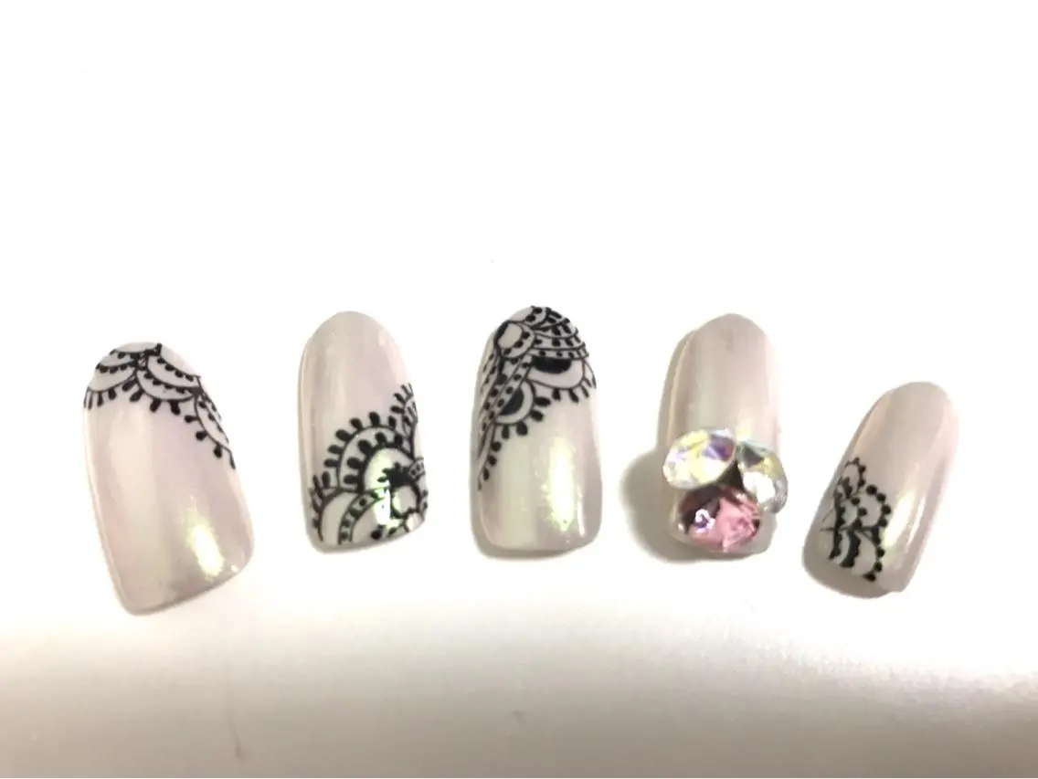 ネイル オーロラネイル レース ミラーネイル Flam Nailのネイルデザイン