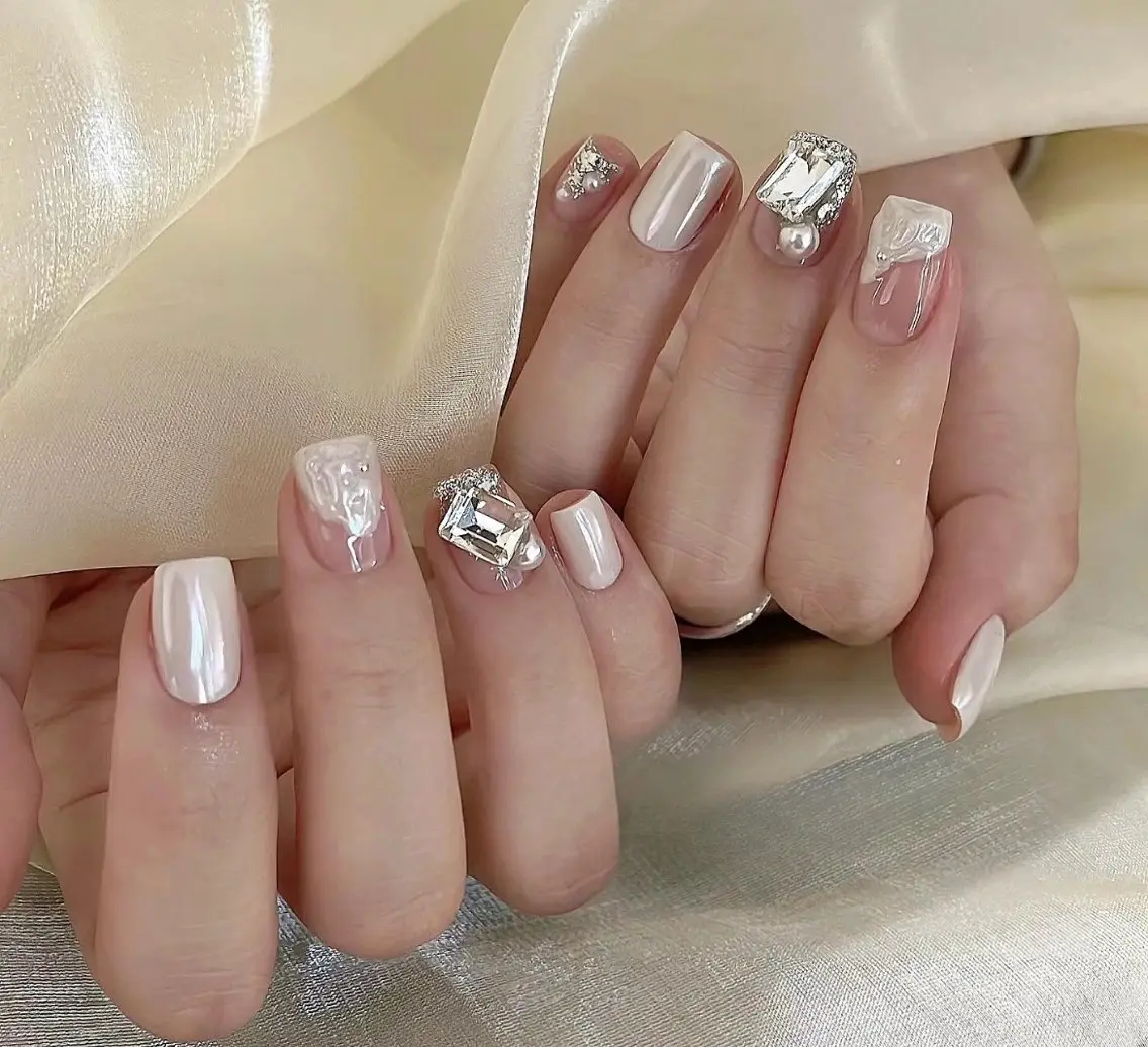 ネイル ハンドネイル ハンドケア queen nailのネイルデザイン
