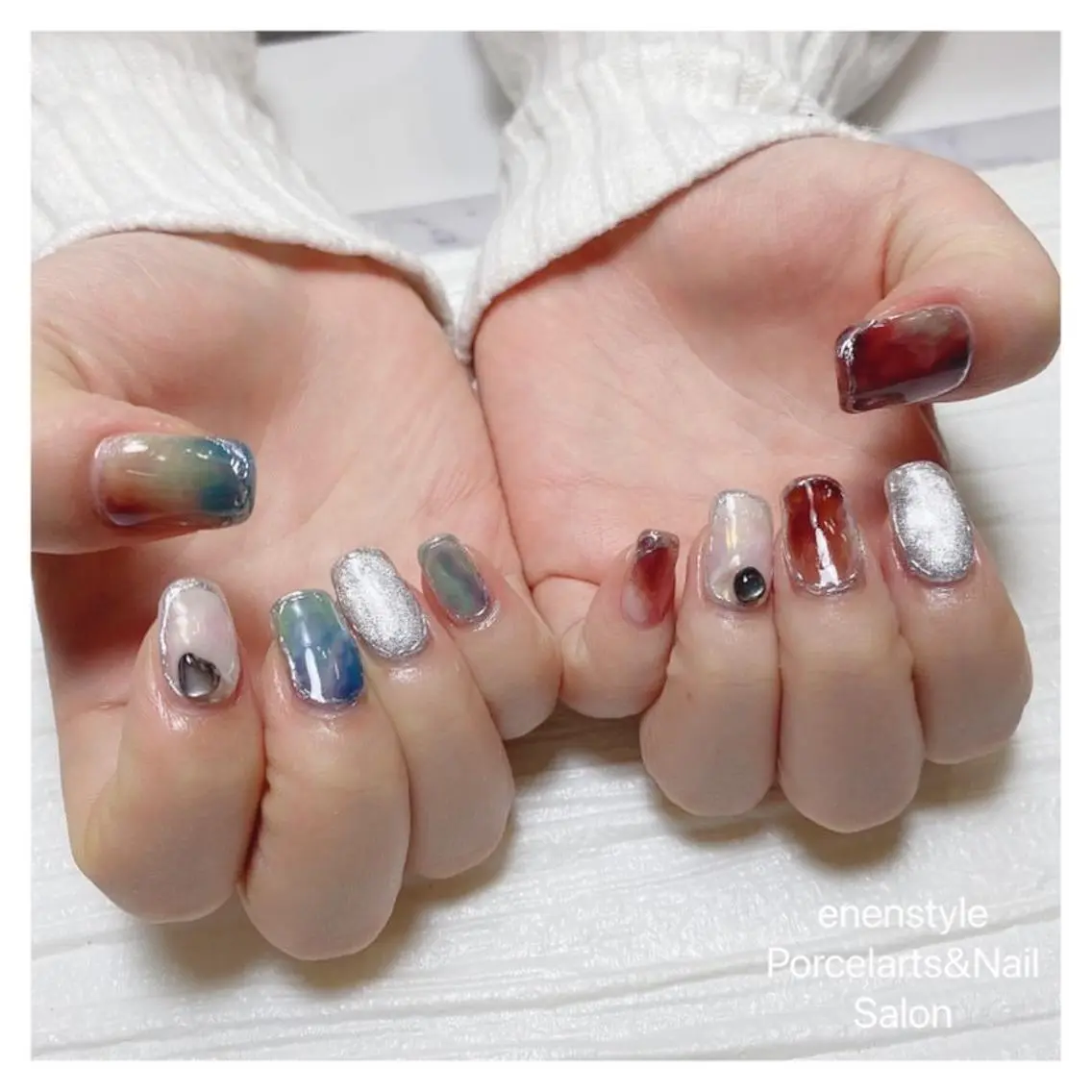 ミディアム ネイル ハンドネイル 🐾enen style 🐾のネイルデザイン