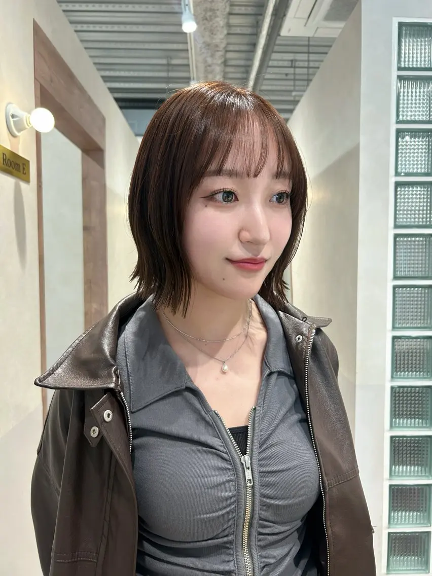 ショート カラー ブラウンカラー オリーブブラウン ボブ くびれヘア 外ハネヘア カット ヘアカラー トリートメント ヘッドスパ SALOWIN栄 三丁目 木戸里実のヘアスタイル