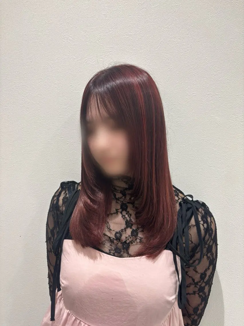 ロング カット 彦坂 優月のヘアスタイル