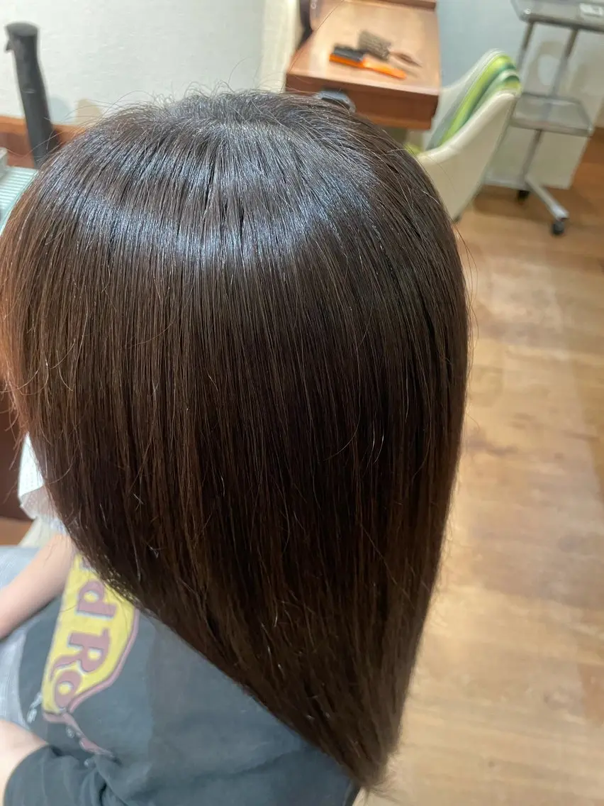 セミロング カラー グレージュ ラベンダーカラー 藤田 郁弥のヘアスタイル