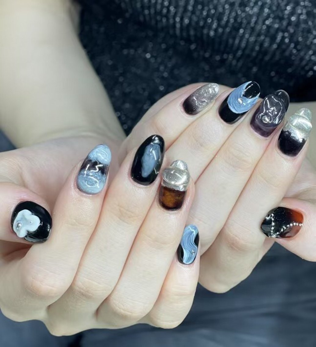 ネイル ハンドネイル Queens テイのネイルデザイン