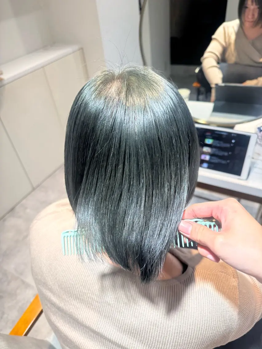 ショート カット ヘアカラー トリートメント 小泉 真緒のヘアスタイル