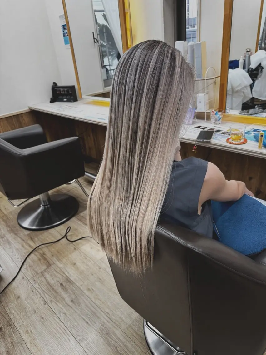 ロング ヘアカラー トリートメント 朝倉 海斗のヘアスタイル