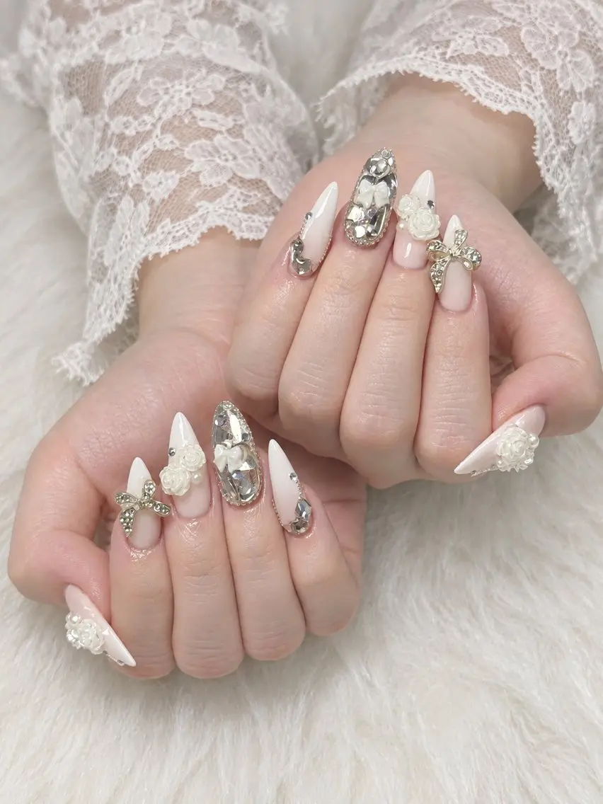ネイル AURA NAIL 上前津のネイルデザイン