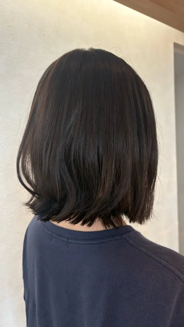 ミディアム ボブ くびれヘア 外ハネヘア カット ヘアカラー トリートメント ヘッドスパ MA NAのヘアスタイル
