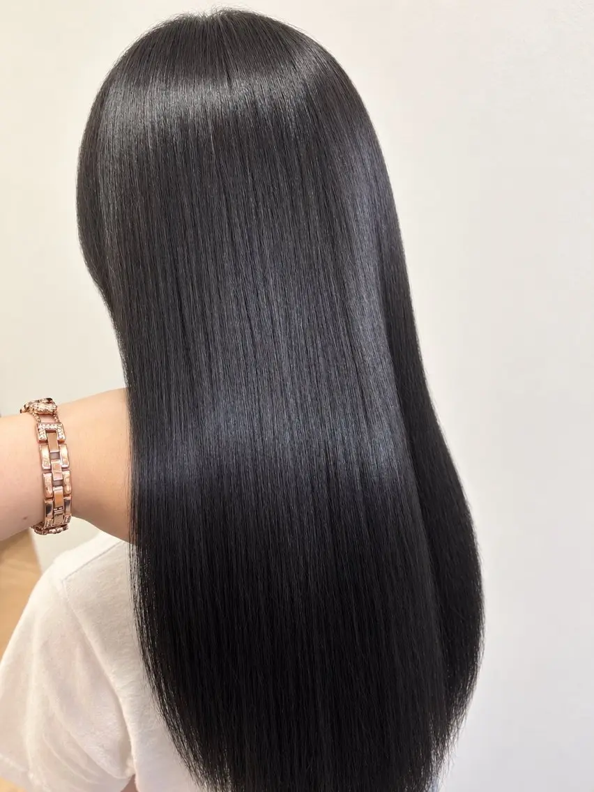 ロング 本山 ちはるのヘアスタイル