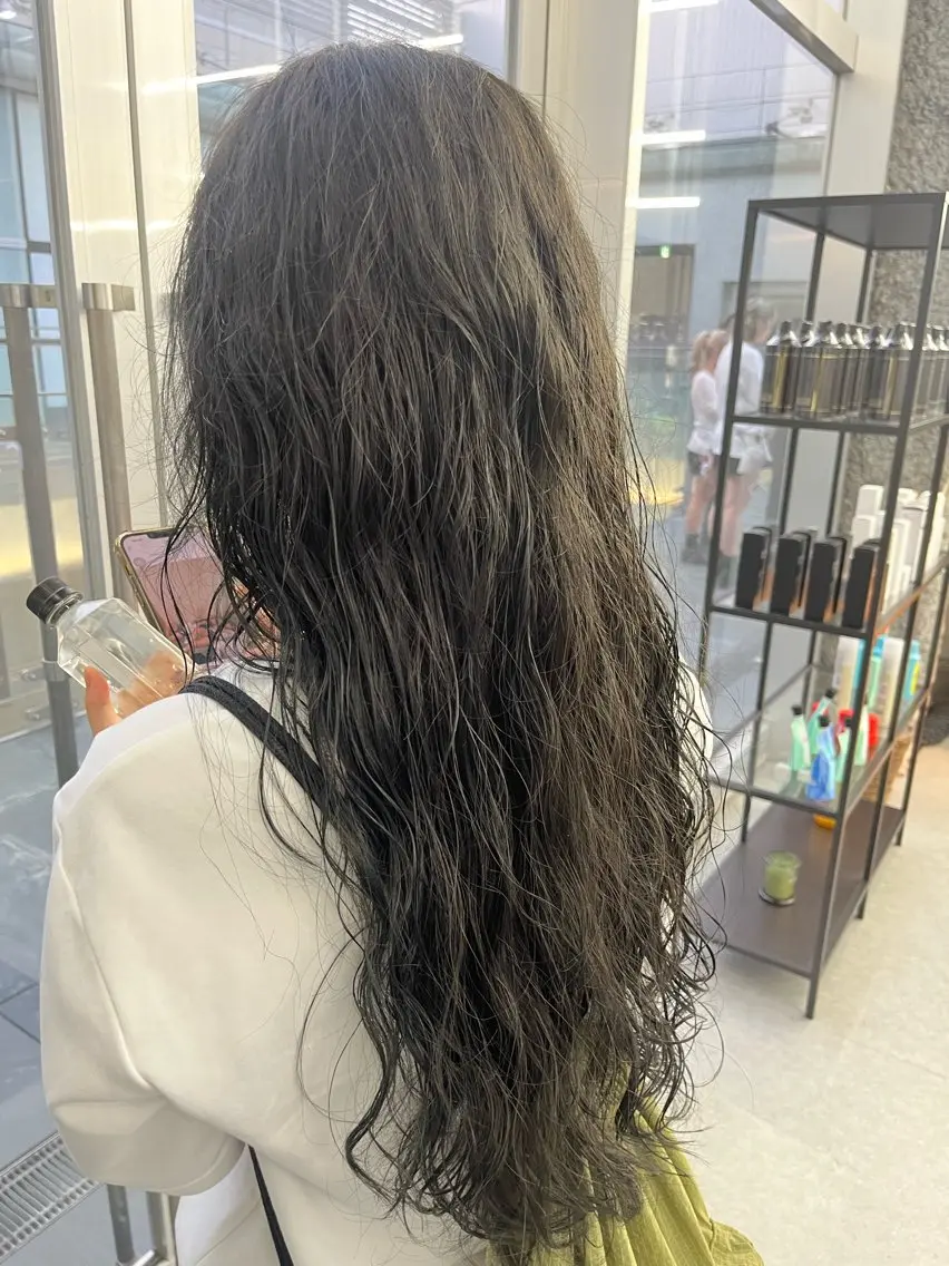 ロング ヘアカラー 小川 翔友空のヘアスタイル