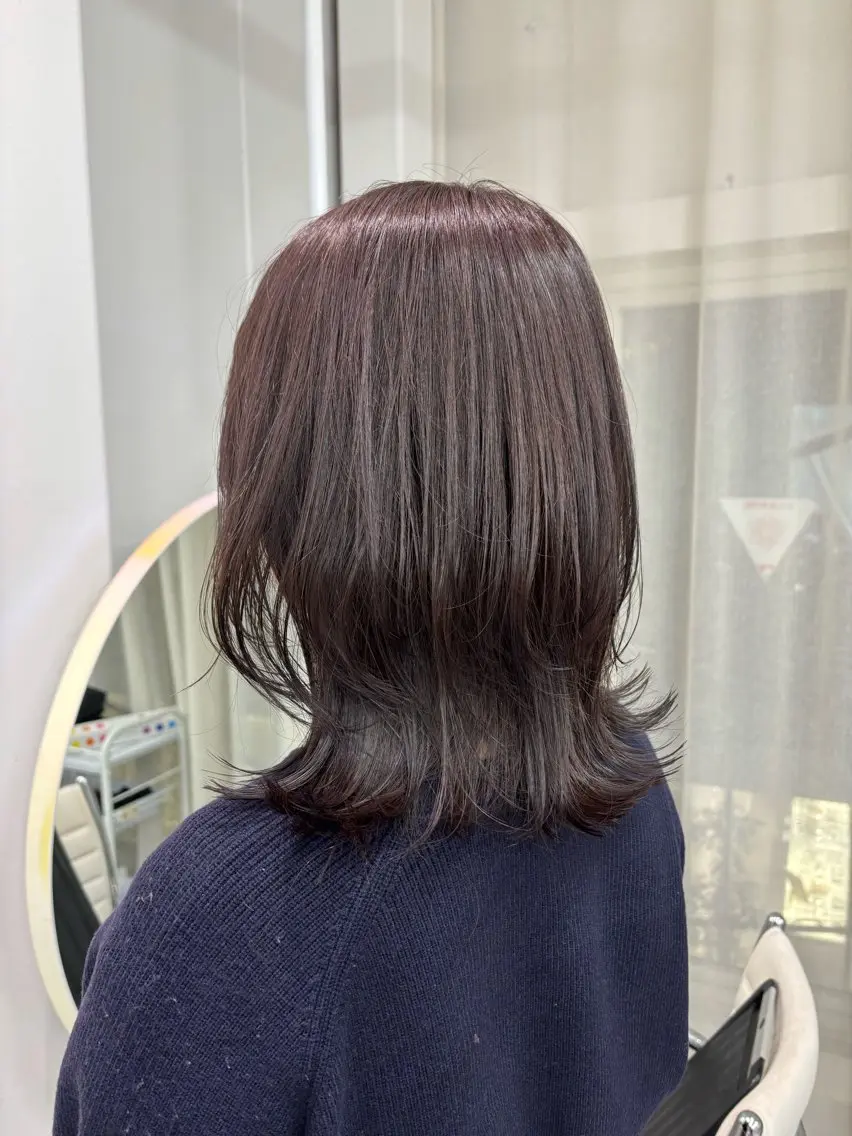 ミディアム カラー グレージュ ラベンダーカラー ラベンダーグレージュ ラベンダーグレー レイヤーカット カット ヘアカラー トリートメント レイヤーカット🎀 kanaのヘアスタイル