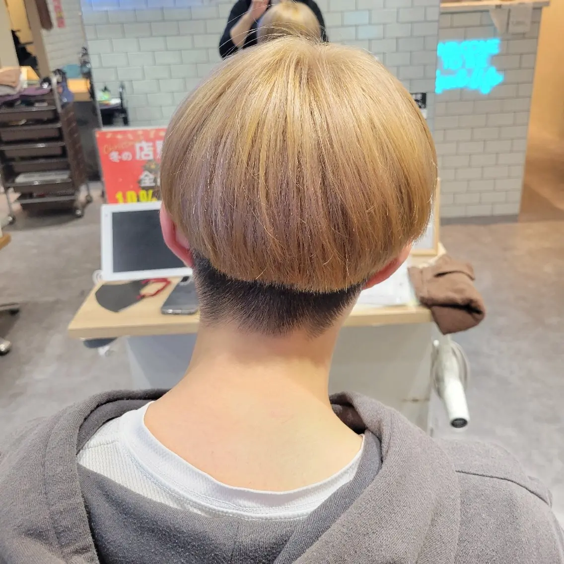 メンズ カラー マッシュ 刈り上げ カラー&メンズ特化 🫧anri🫧のヘアスタイル