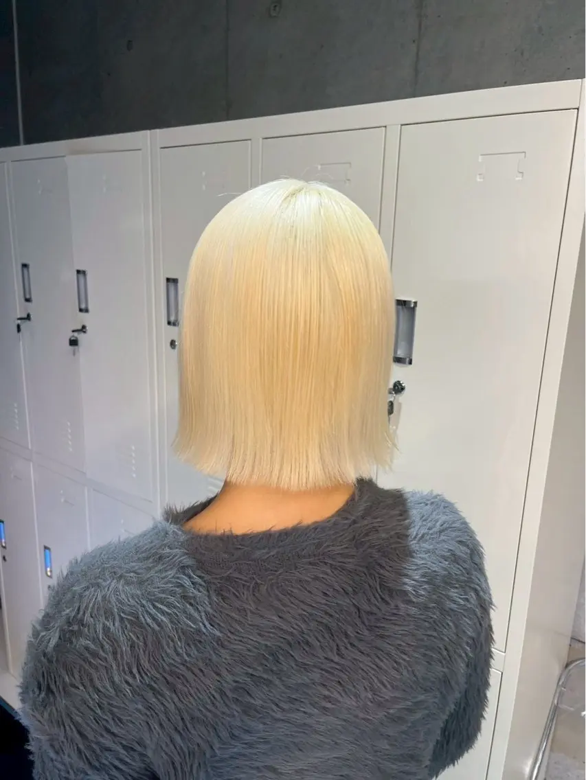 ショート カラー 🌈推し活ハイトーン 🩵荒川結星のヘアスタイル