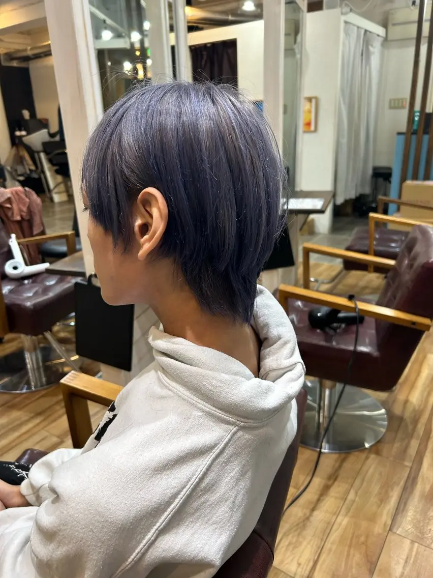 カラー メンズ メンズブリーチ ブリーチ ブルーカラー ブルーラベンダー ラベンダーカラー メンズパーマ 髪質改善☆有馬のヘアスタイル